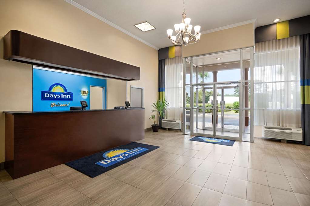 Days Inn by Wyndham Hardeeville I 95 State Line - photo 8