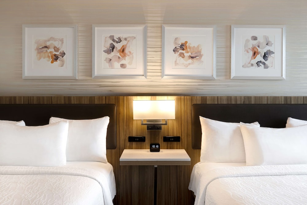 Hilton Garden Inn Anaheim Resort - photo 16