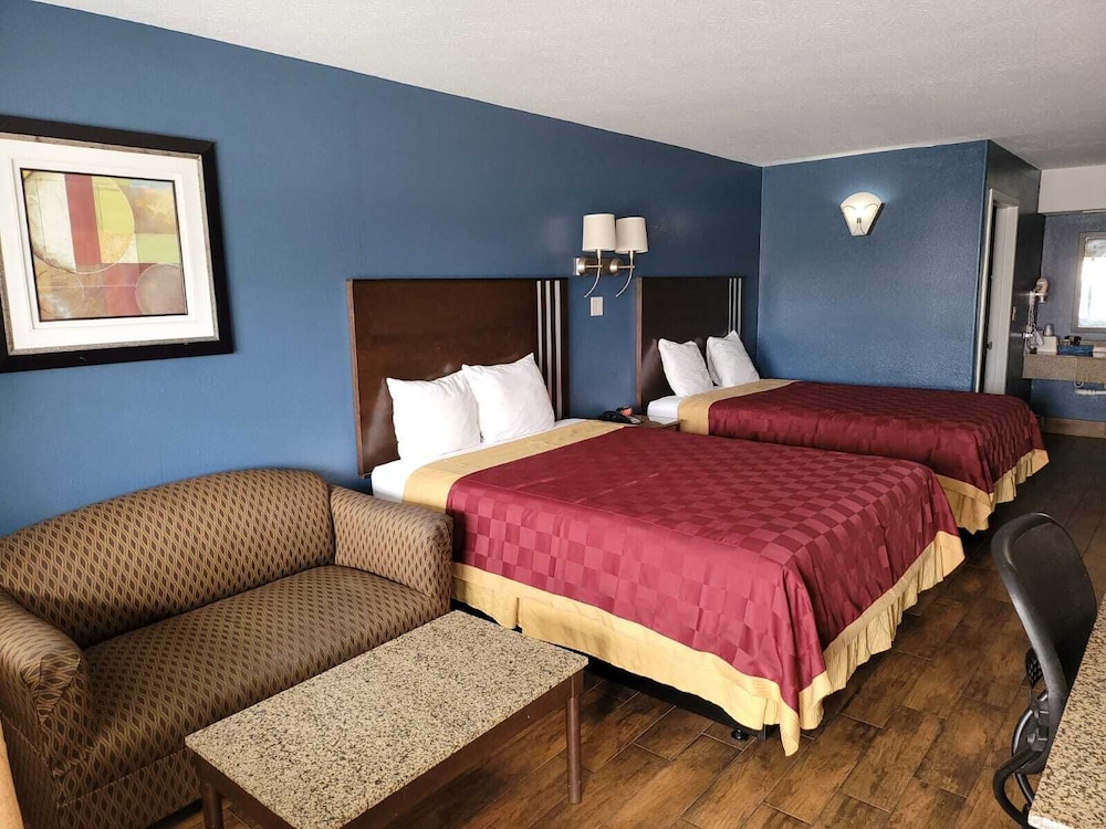 Texas Inn & Suites Raymondville - photo 11