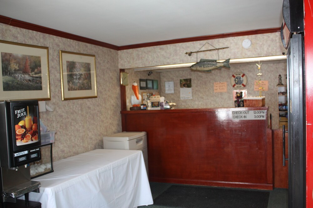 Lake Erie Lodge - photo 3