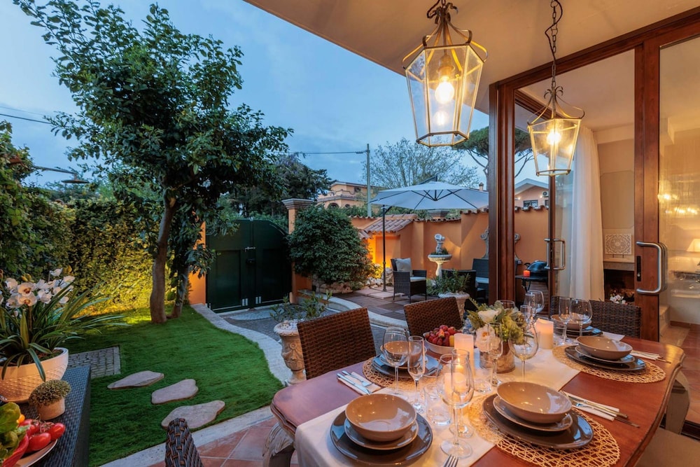 Villa Corallina A Luxury 2 Bedrooms Villa — 4-Star Luxury Hotel in Pomezia, Italy