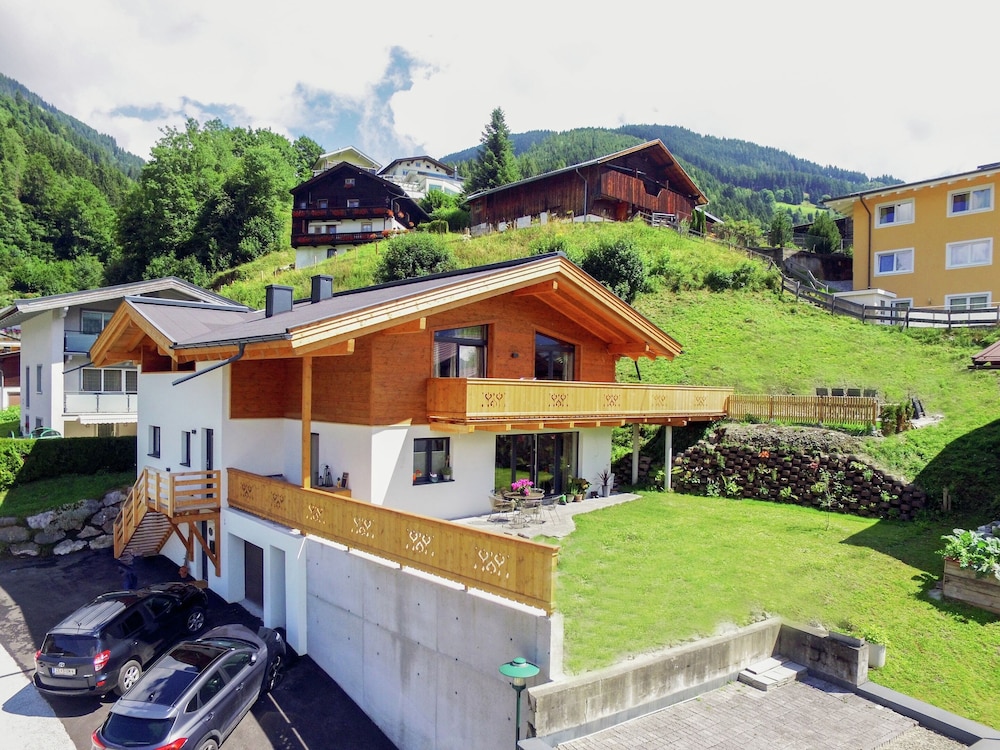 Penthouse in ski Resort in Piesendorf — hotel in Piesendorf
