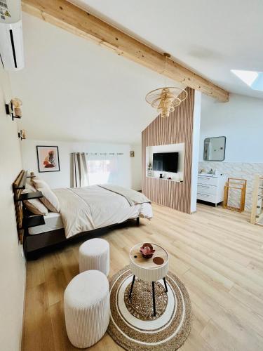 Les Gites D'andrea Chez Madame Yvon - last minute hotel in Unknown City