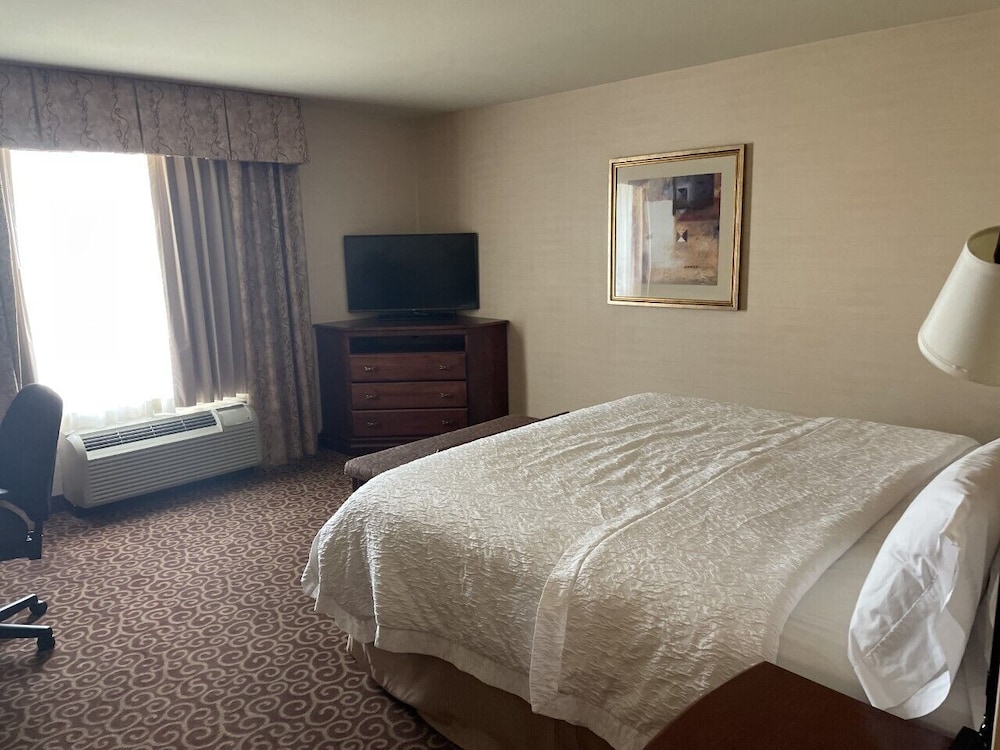 Hampton Inn Rawlins - photo 25