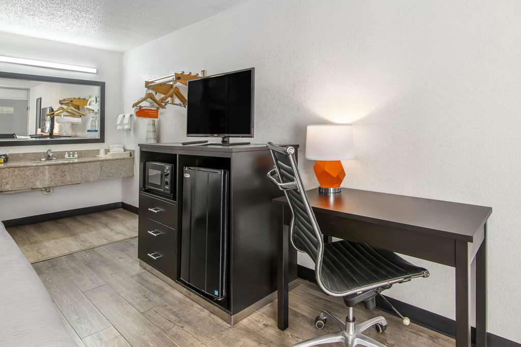 Quality Inn & Suites Hardeeville Savannah North - photo 13
