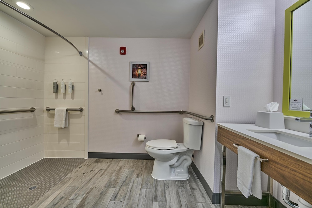 Hampton Inn Flemington - photo 25