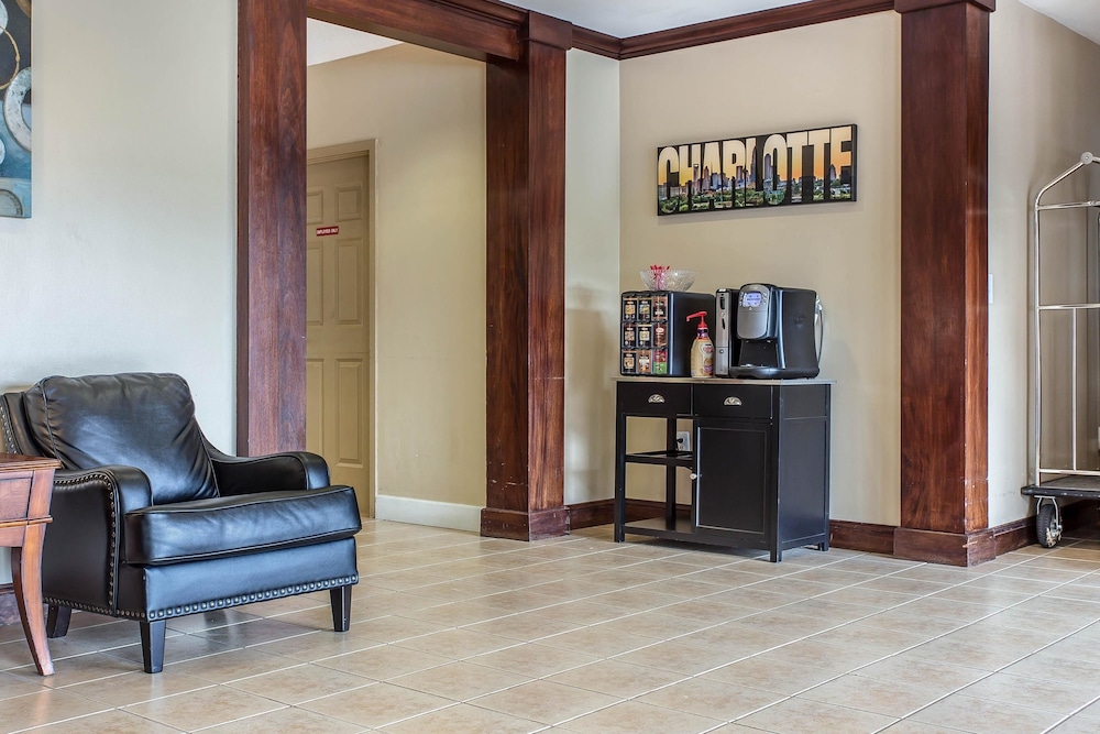 Suburban Studios near University of North Carolina Charlotte - photo 23
