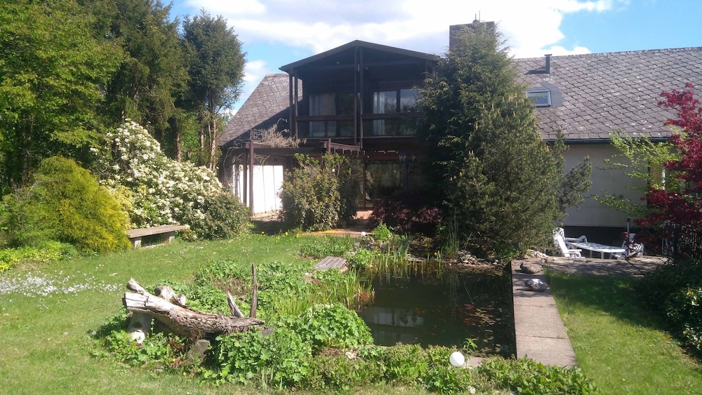Ferienhaus Sine Tempo — 4-Star Luxury Hotel in Marktleugast, Germany