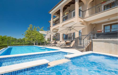Villa Mahovic — 5-Star Luxury Hotel in Karojba, Croatia