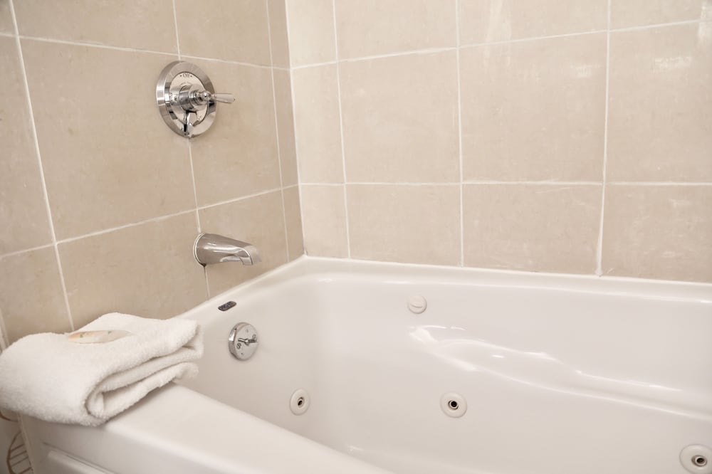Holiday Inn Salem I 93 at Exit 2 by IHG - photo 23
