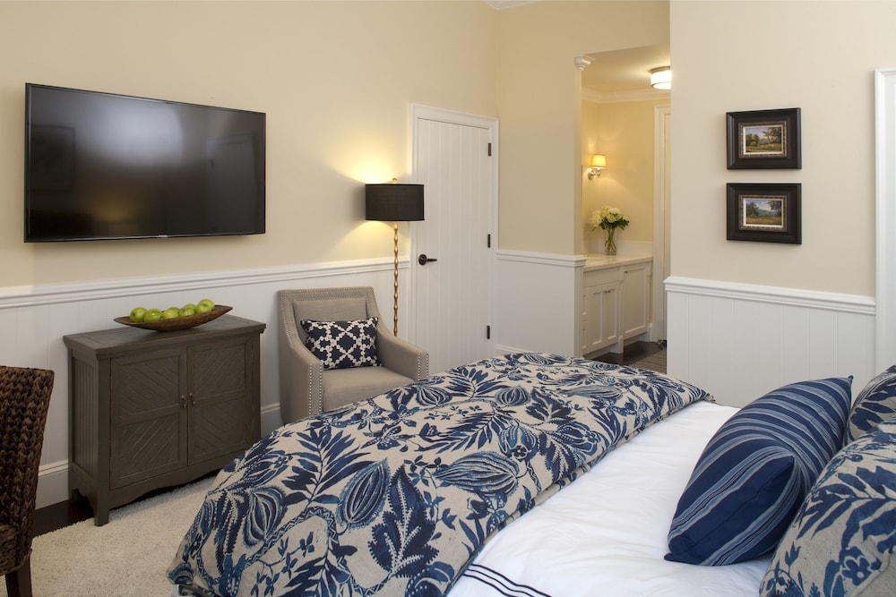The Inn at Pleasant Beach - photo 11