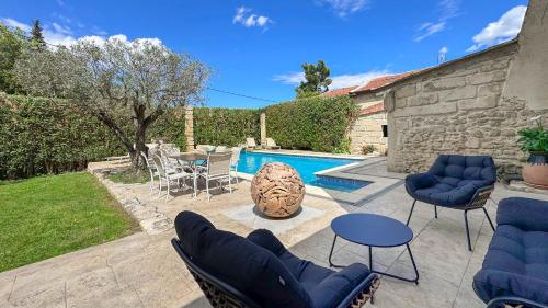 Tres Beau Mas Provencal Proche Alpilles — Barbentane