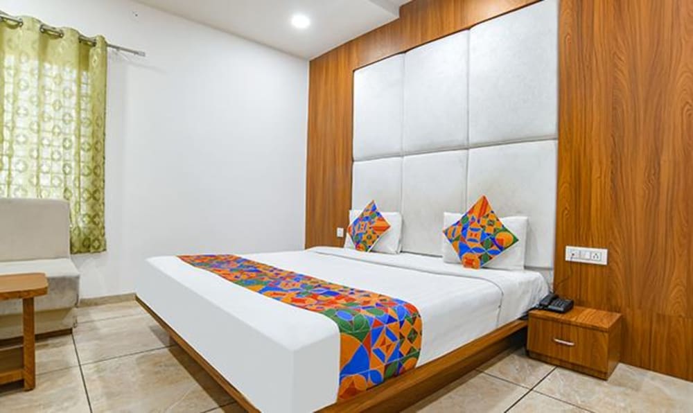 Fabhotel Right Choice - last minute hotel in Indore