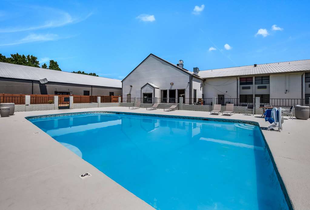 Clarion Pointe Marshall - photo 26