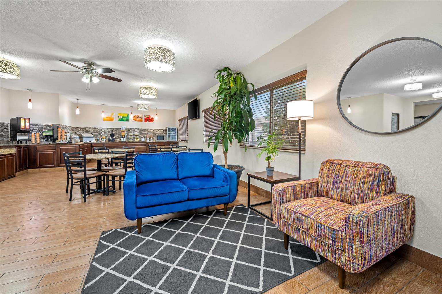 Quality Inn Dubuque on Hwy 20 - photo 5