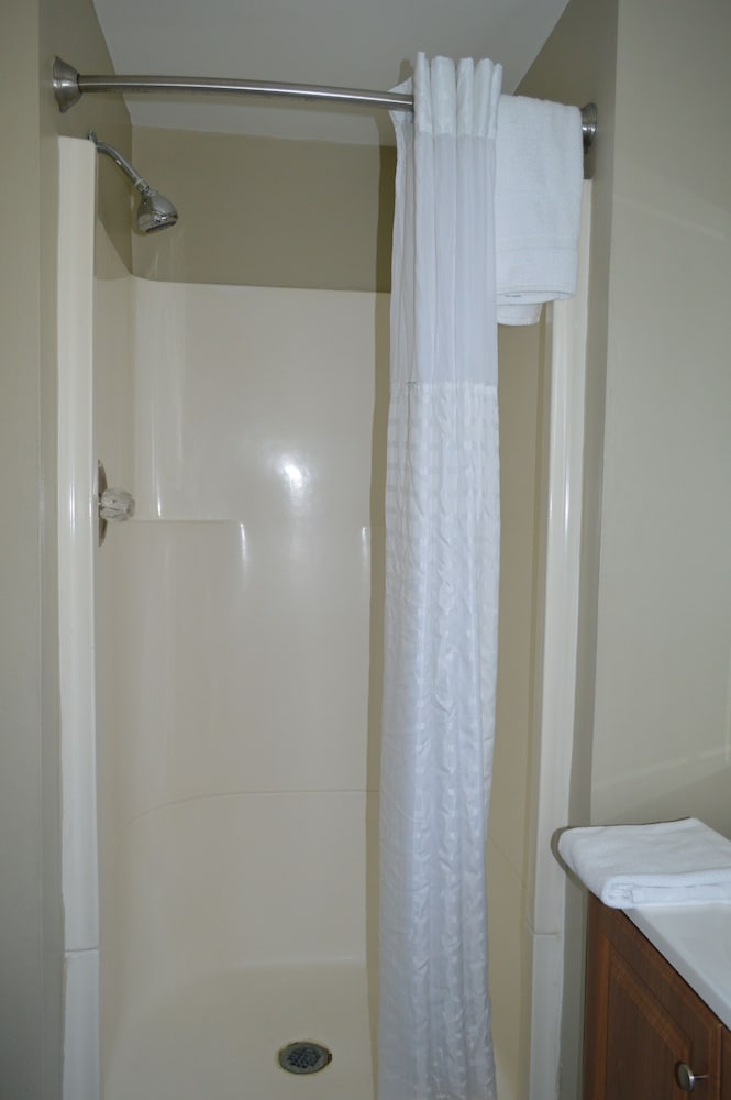 Travelodge by Wyndham Fort Bragg - photo 62