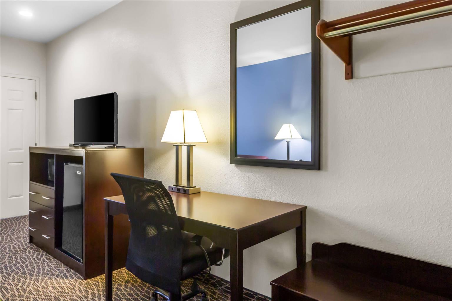 Econo Lodge Bryan TX - photo 26