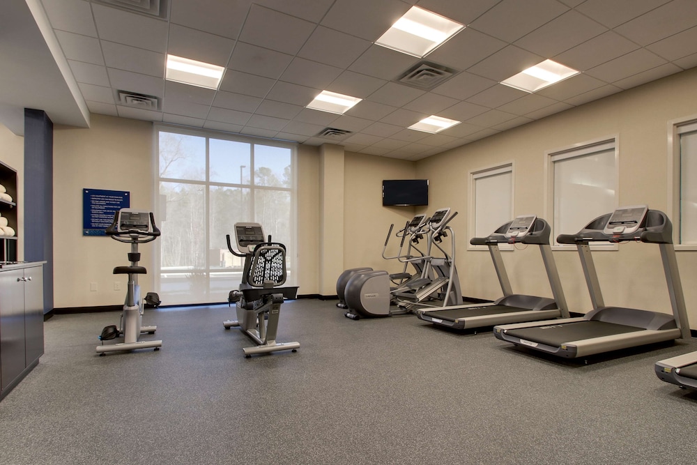 Hampton Inn & Suites Knightdale Raleigh - photo 55