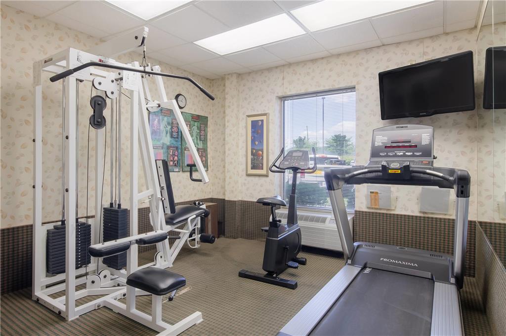 MainStay Suites Roanoke Airport - photo 29