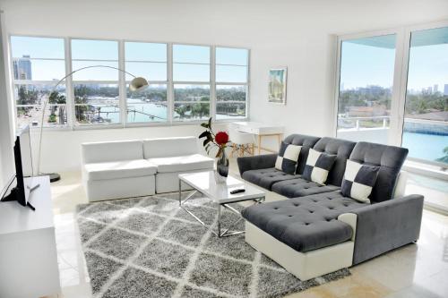 Oceanfront Contemporary Suites - photo 52