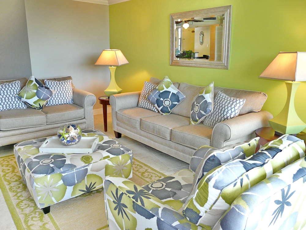 Beachfront condo in resort style community with pool - photo 23