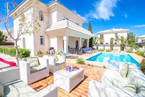 Blue Water Bay Villas