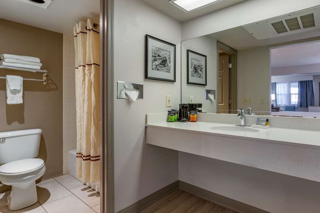 Best Western Plus King's Inn & Suites - photo 47