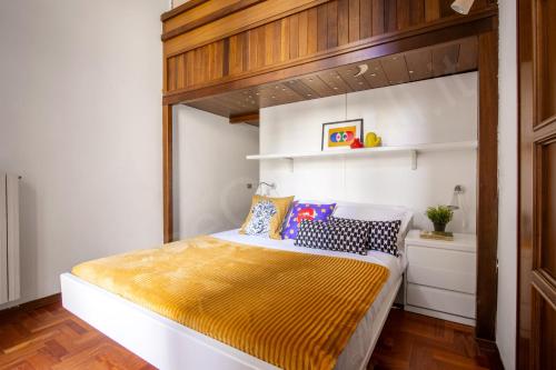GuestHost Charming Apartment 7 stops from Duomo — 4-Star Luxury Hotel in Milan, Italy