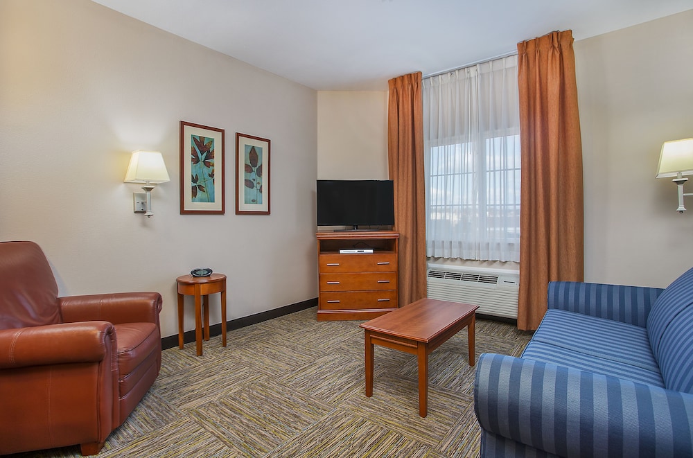 Candlewood Suites Tuscaloosa by IHG - photo 14