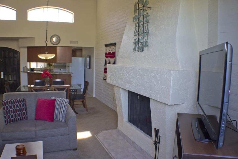 Scottsdale Camelback Resort VRHost - photo 17