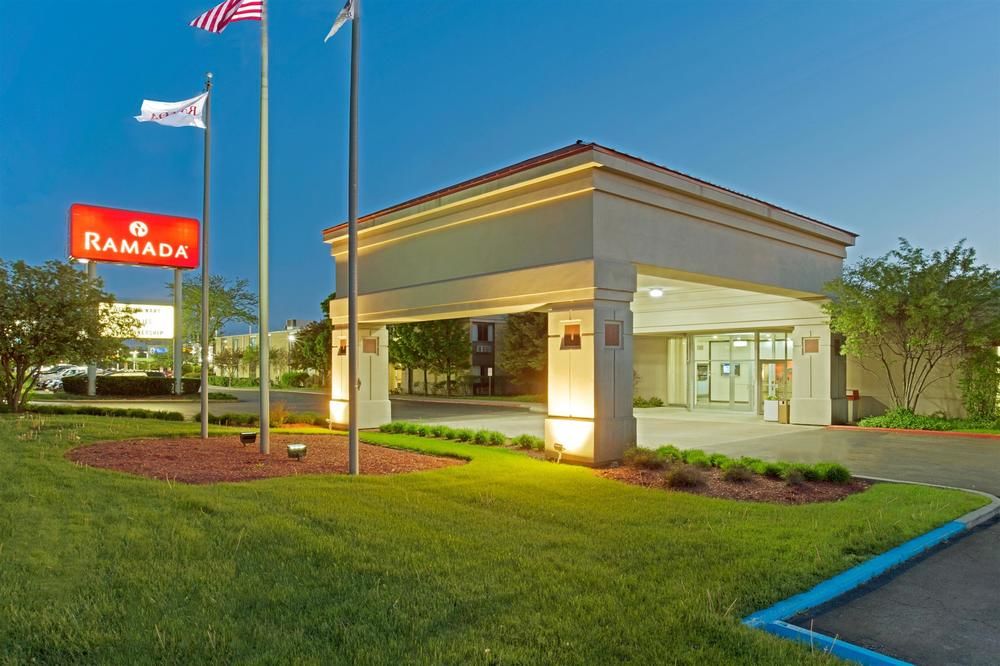 Ramada Waukegan Gurnee - photo 18