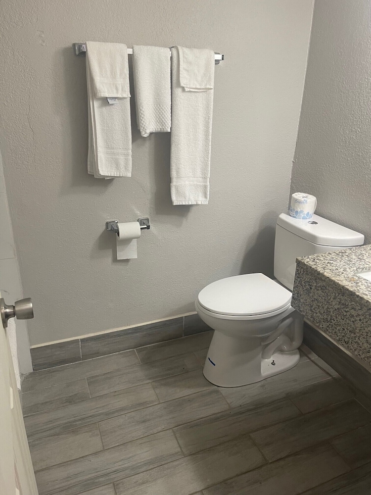 Days Inn by Wyndham Salisbury NC - photo 22