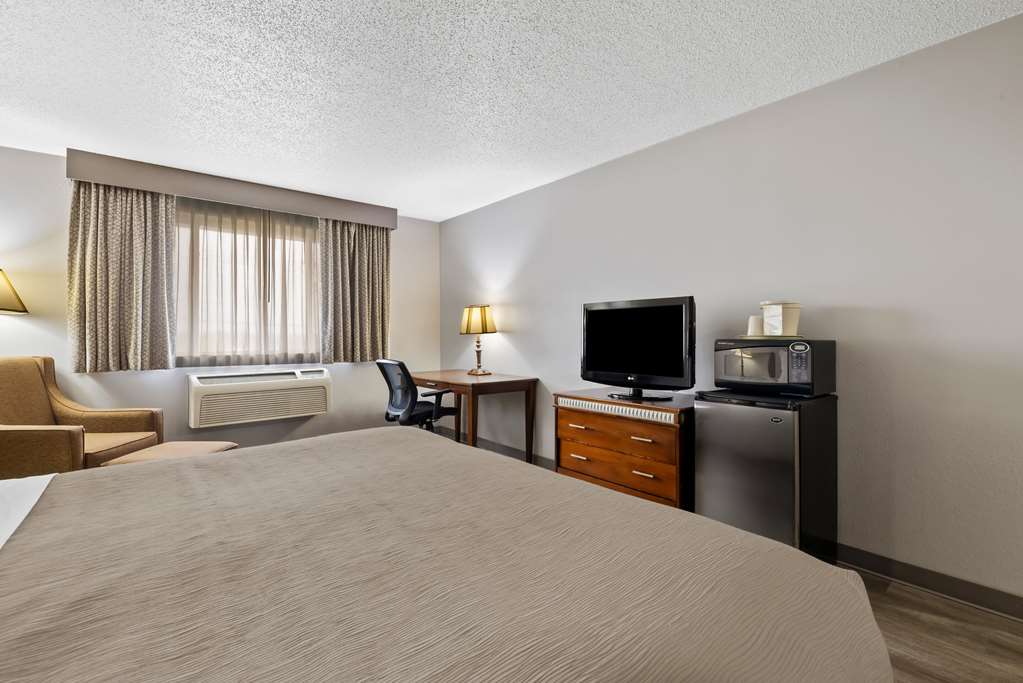 Quality Inn near Monument Health Rapid City Hospital - photo 22