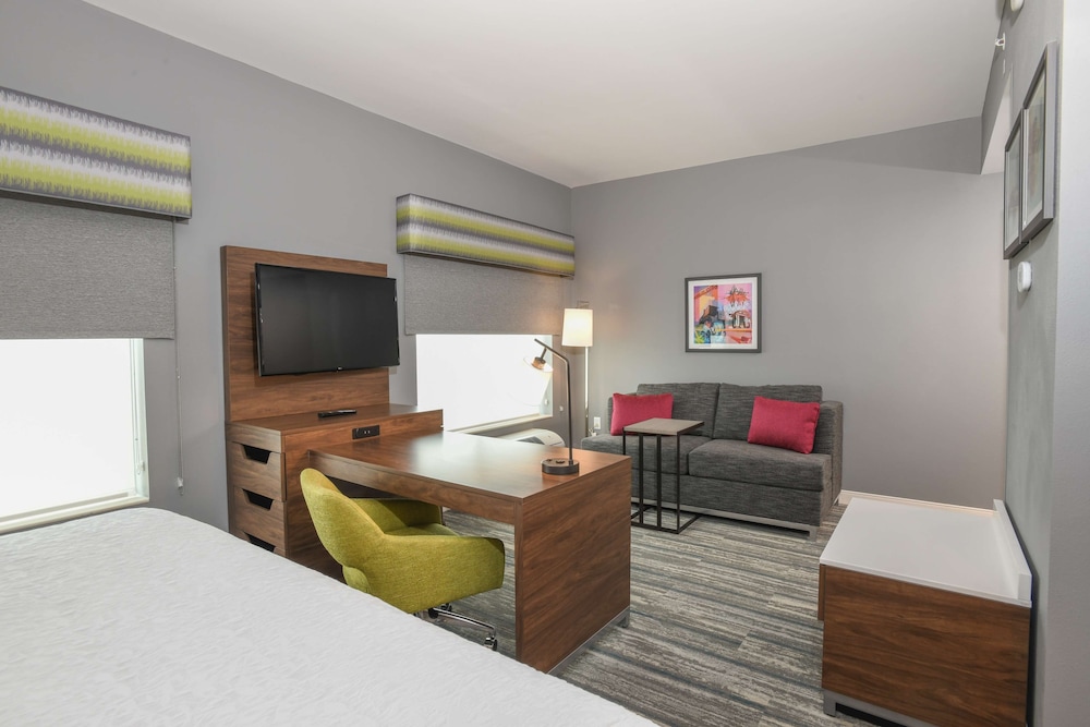 Hampton Inn & Suites Cincinnati Liberty Township - photo 7