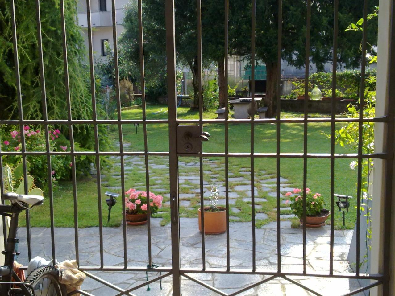 All Ombra Dei Tassi — Mandello Del Lario