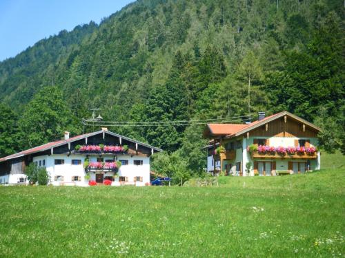 Ferienwohnungen Bergerhof — 5-Star Luxury Hotel in Aschau Im Chiemgau, Germany