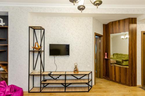 Apartment 16