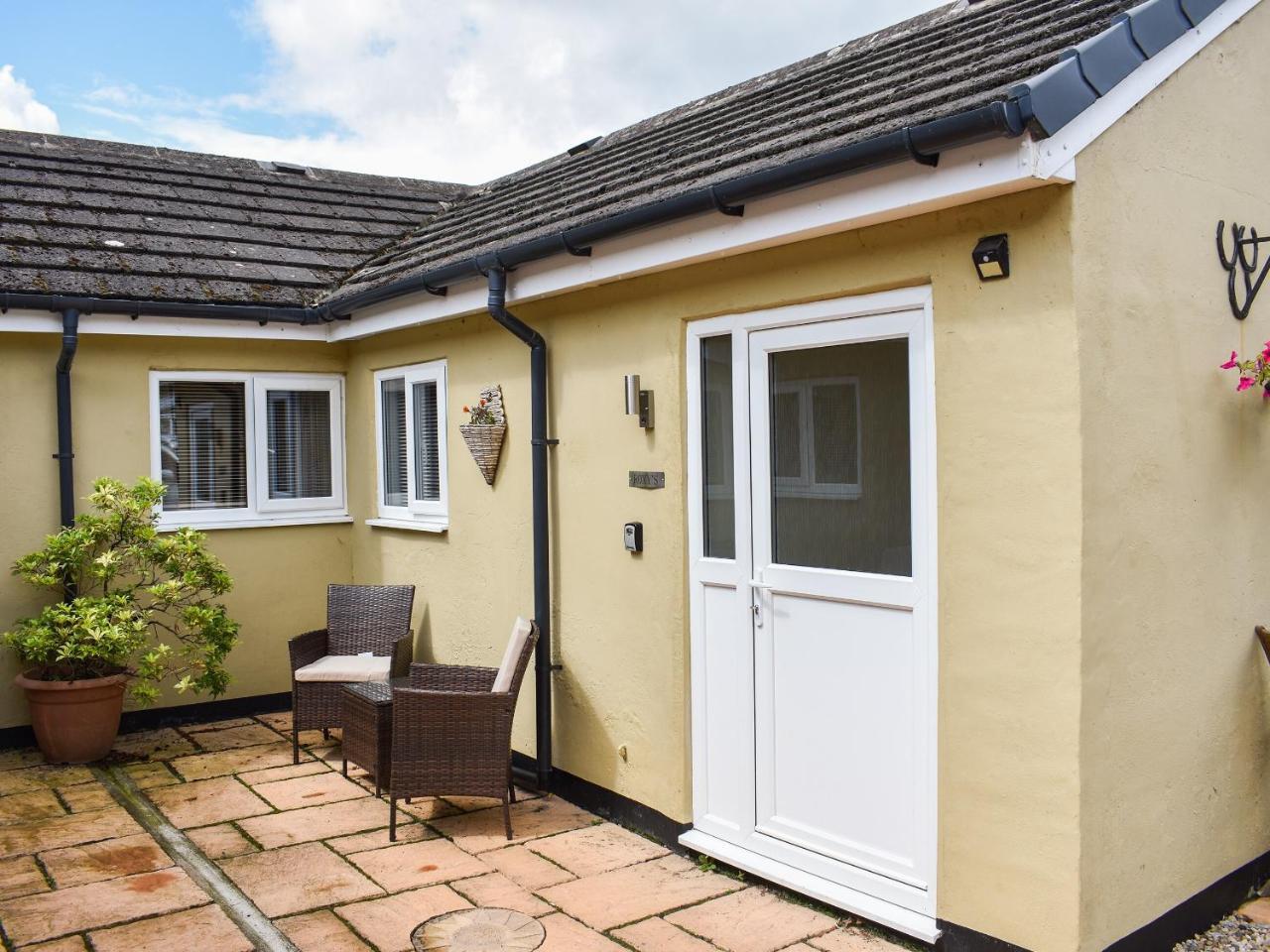Roxy's Cottage Uk44687 — 4-Star Luxury Hotel in Burnopfield, United Kingdom