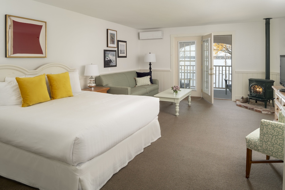 Spruce Point Inn - photo 9