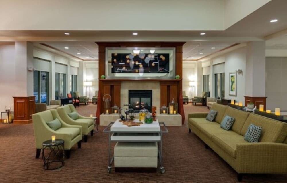 Hilton Garden Inn Lake Forest Mettawa - photo 10