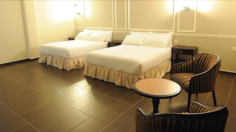 Luscious Hotel — Bukit Mertajam — photo 3
