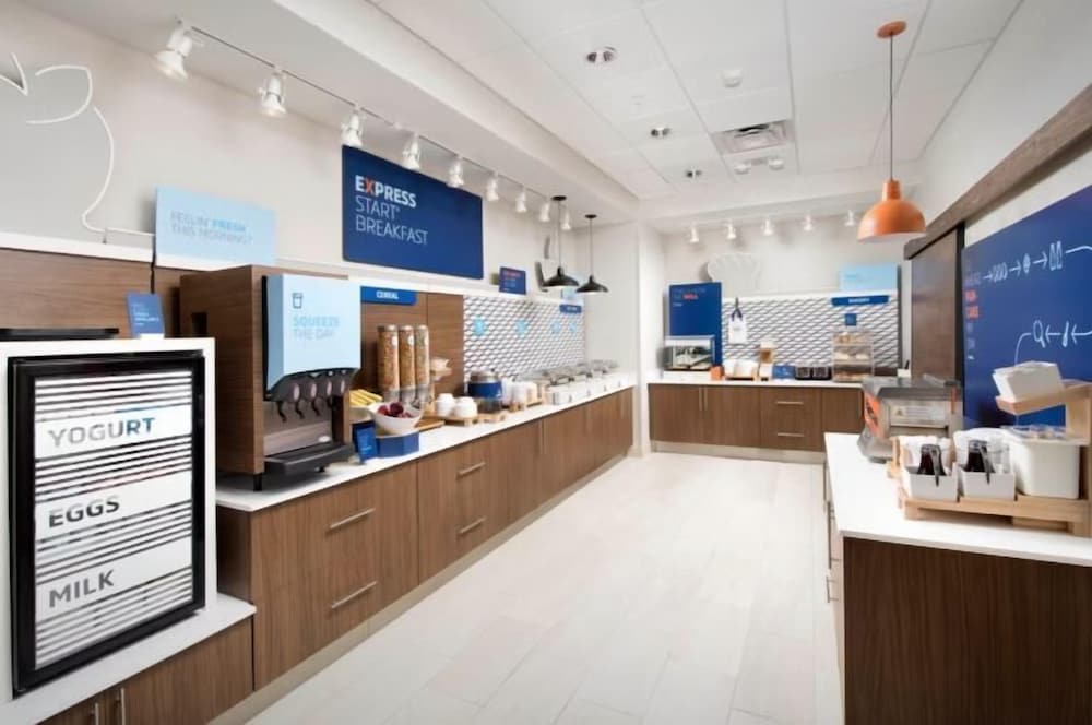 Candlewood Suites Bessemer Birmingham SW by IHG - photo 37