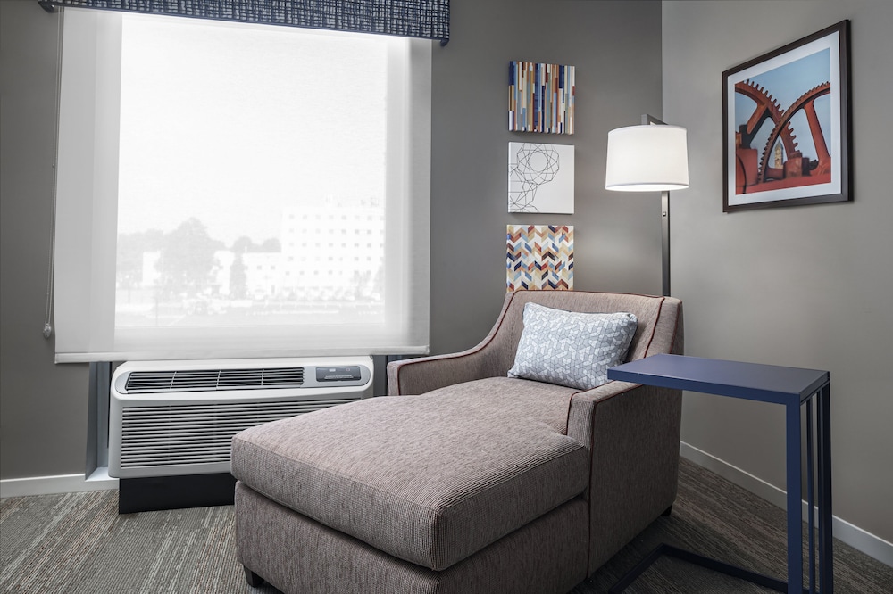 Hampton Inn Boston Woburn - photo 12