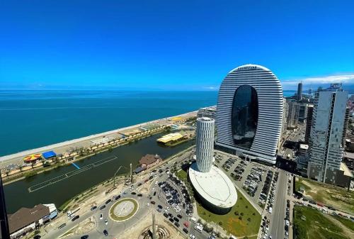 Chic Coastal Escape Aparthotel Overlooking Batumi's Shores
