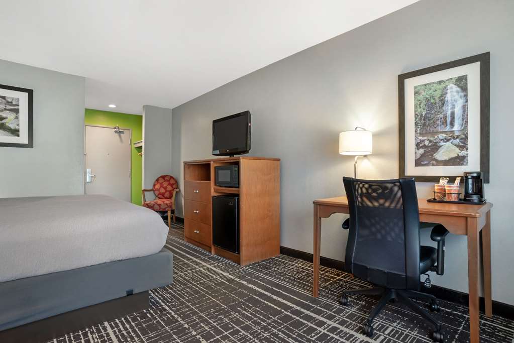 Quality Inn & Suites Birmingham Highway 280 - photo 7