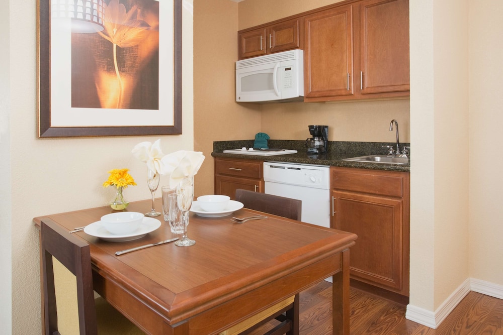 Homewood Suites by Hilton Yuma - photo 9