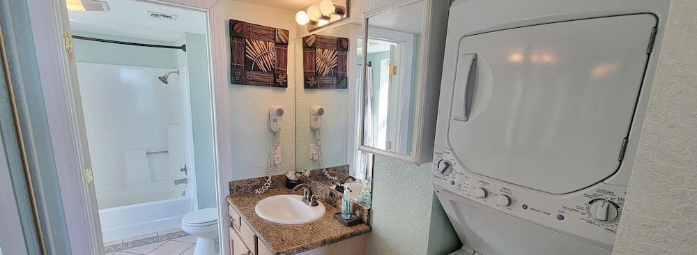 Saida Towers Iii 3101 3 Bedroom Condo by RedAwning - photo 40