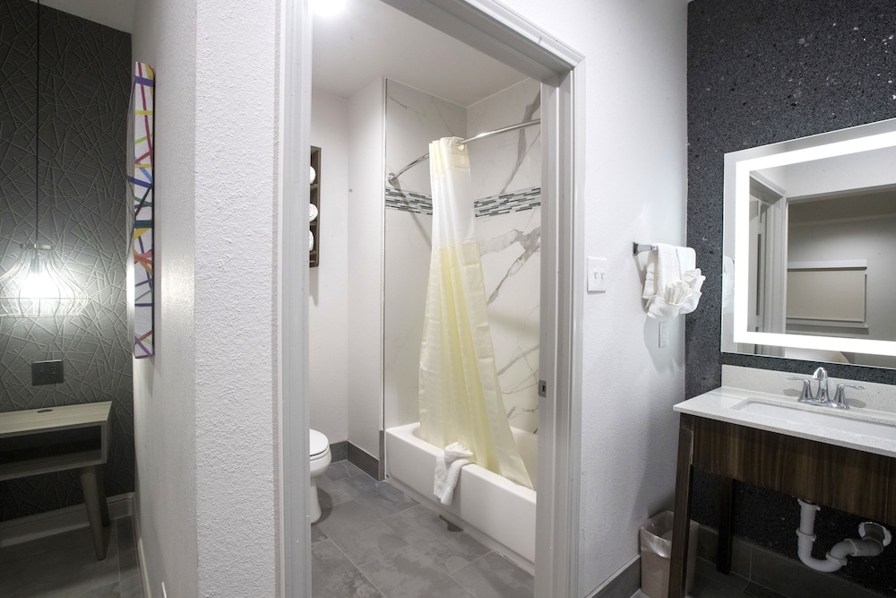 House Hotel - photo 18
