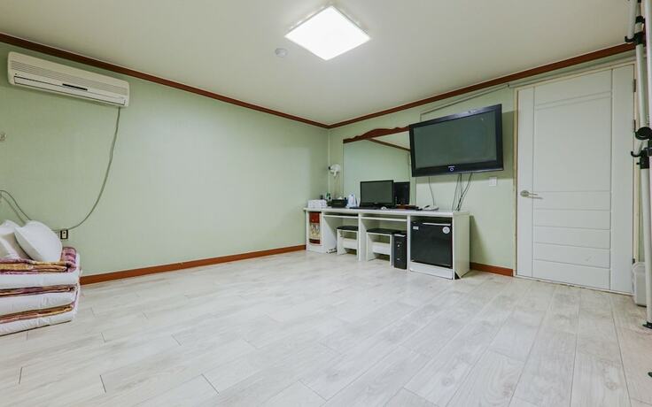 Cheonan Elysee Palace in Cheonan, South Korea