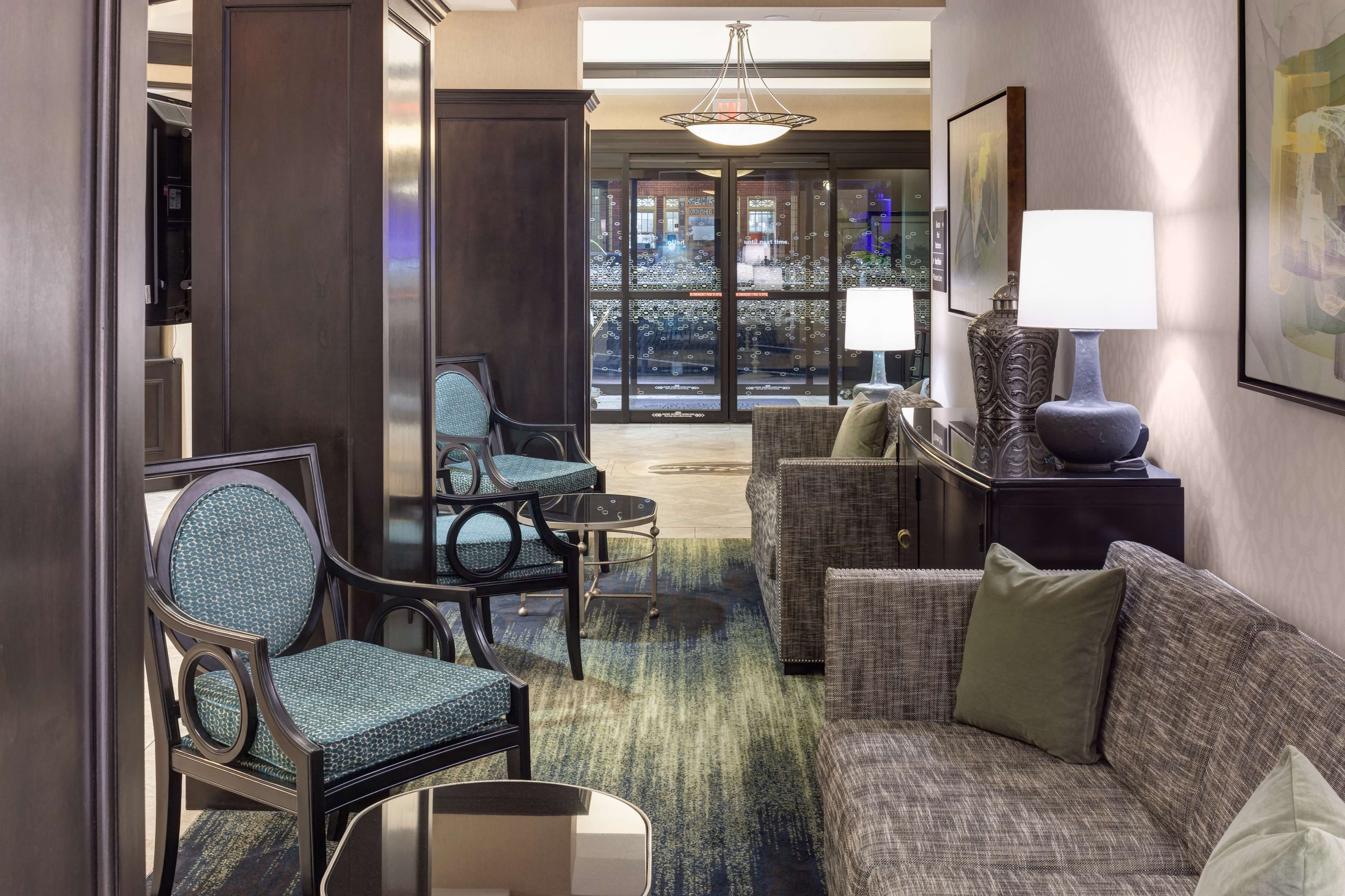 Hampton Inn & Suites Gainesville Downtown - photo 6